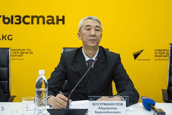 Глава дирекции инфраструктурного развития ОАО МАМ Абдималик Бусурманкулов - Sputnik Кыргызстан