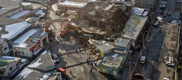 Крупный пожар на территории Ошского рынка в Бишкеке - Sputnik Кыргызстан