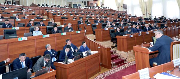 Заседание парламента о ситуации на ТЭЦ Бишкека Заседание парламента о ситуации на ТЭЦ Бишкека - Sputnik Кыргызстан