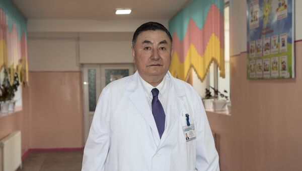 Директор Национального центра охраны материнства и детской хирургии Камчыбек Узакбаев - Sputnik Кыргызстан