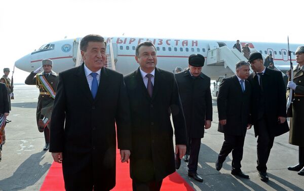 Кыргызстандын президенти Сооронбай Жээнбеков Тажикстанга расмий сапар менен келди. - Sputnik Кыргызстан