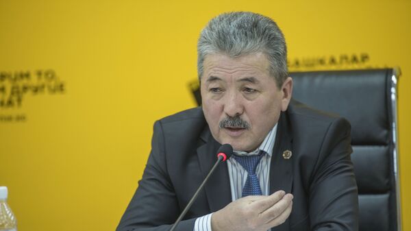 Первый заместитель председателя кабинета министров Адылбек Касымалиев. Архивное фото - Sputnik Кыргызстан