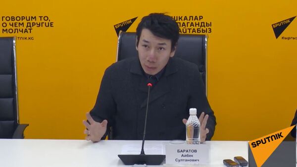 Ситуацию с запретом на праворульные авто обсудили в Sputnik Кыргызстан - Sputnik Кыргызстан