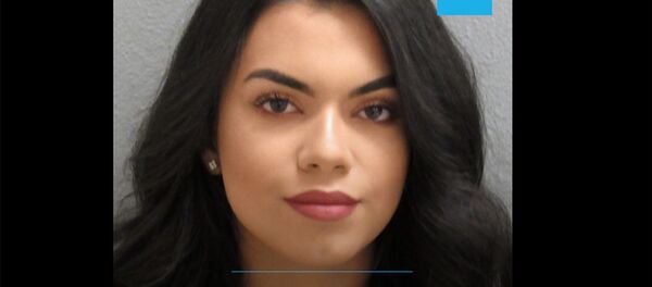 Самые красивые преступницы мира — видео - Sputnik Кыргызстан