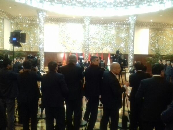 Командировка Асель Минбаевой в Душанбе - Sputnik Кыргызстан