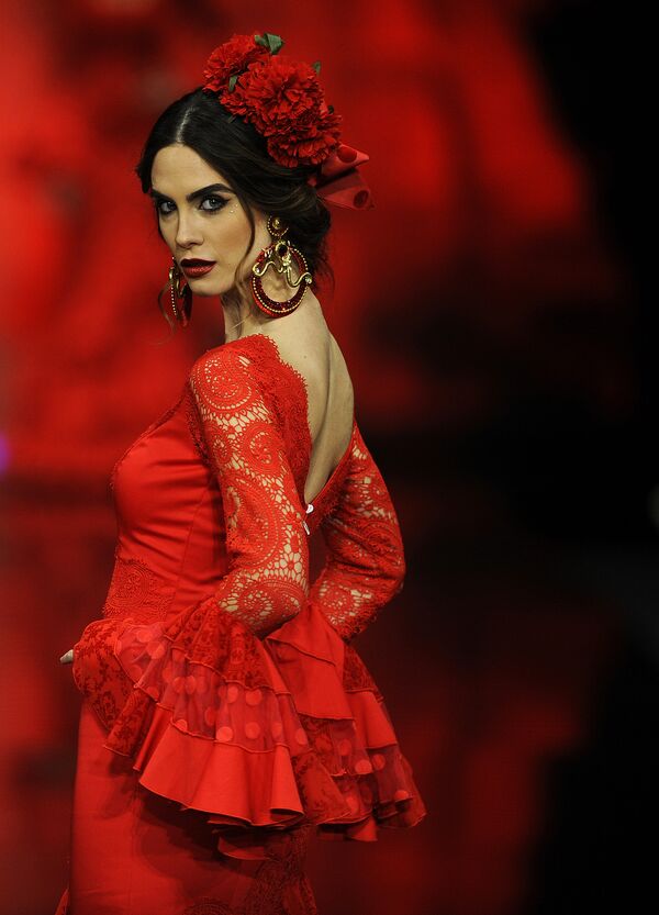 Международный салон моды фламенко в Испании - Sputnik Кыргызстан