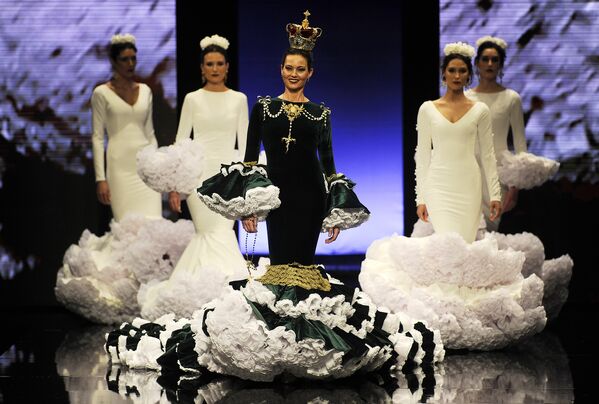 24-ый Международный салон моды фламенко в Испании - Sputnik Кыргызстан