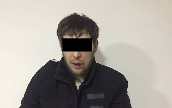 Задержанный, по подозрению в разбойных нападениях на магазины Бишкека и Чуйской области - Sputnik Кыргызстан