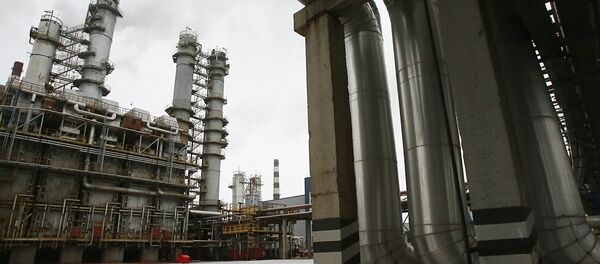 Нефтеперерабатывающее предприятие. Архивное фото - Sputnik Кыргызстан