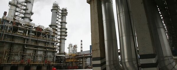 Нефтеперерабатывающее предприятие. Архивное фото - Sputnik Кыргызстан