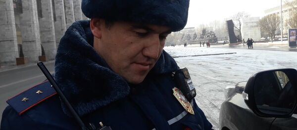 Я снимаю вас — эксперимент с ГУОБДД закончился штрафом - Sputnik Кыргызстан