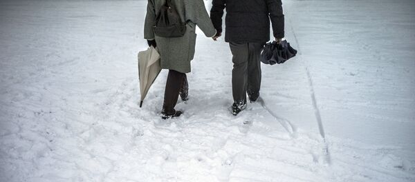 Пара в городе Лион - Sputnik Кыргызстан