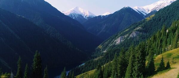 Невероятно красиво! Француз снял видео о Кыргызстане и Казахстане - Sputnik Кыргызстан