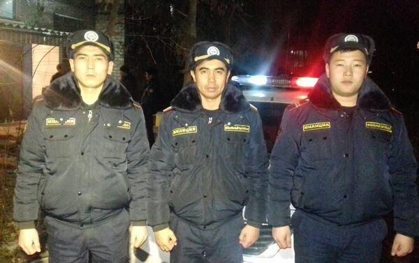 Факт незаконного содержания был выявлен сотрудниками мобильного батальона 102 - Sputnik Кыргызстан