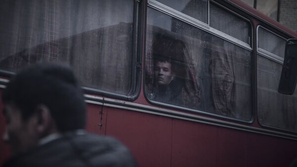 Рейд ФМС по выявлению нелегальных мигрантов в Москве - Sputnik Кыргызстан