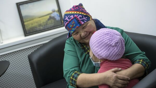 Девочка Жаркынай, которая переборола рак - Sputnik Кыргызстан