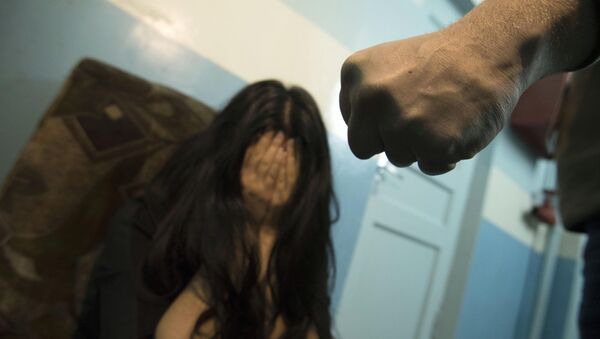 Случаи семейного насилия - Sputnik Кыргызстан