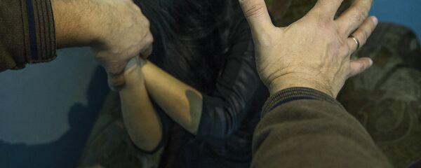 Случаи семейного насилия - Sputnik Кыргызстан