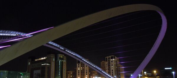 Самые уникальные мосты мира — Гейтсхед Миллениум Самые уникальные мосты мира — Гейтсхед Миллениум - Sputnik Кыргызстан