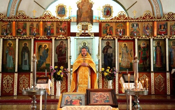 В Оше православные христиане в воскресенье отметили праздник Масленицы - Sputnik Кыргызстан