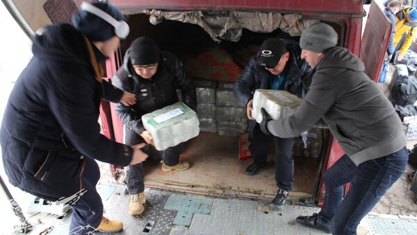 Отправка 5 тысяч банок варенья в Ярославскую область - Sputnik Кыргызстан