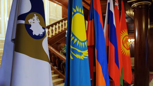 Флаги стран участников ЕАЭС. Архивное фото  - Sputnik Кыргызстан