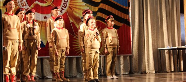 Концерт к Дню защитника Отечества на территории авиабазы ОДКБ Кант - Sputnik Кыргызстан