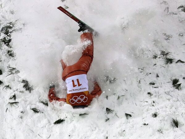 Зимние Олимпийские игры 2018 года в Пхёнчане — соревнования по лыжной акробатике - Sputnik Кыргызстан