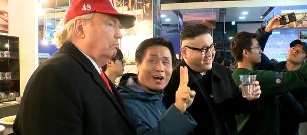 Двойники Трампа и Ким Чен Ына произвели фурор на Олимпиаде - Sputnik Кыргызстан