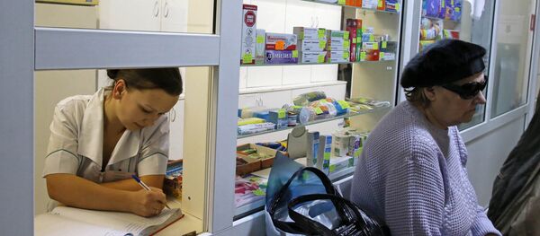 Обеспечение лекарствами льготных категорий граждан - Sputnik Кыргызстан