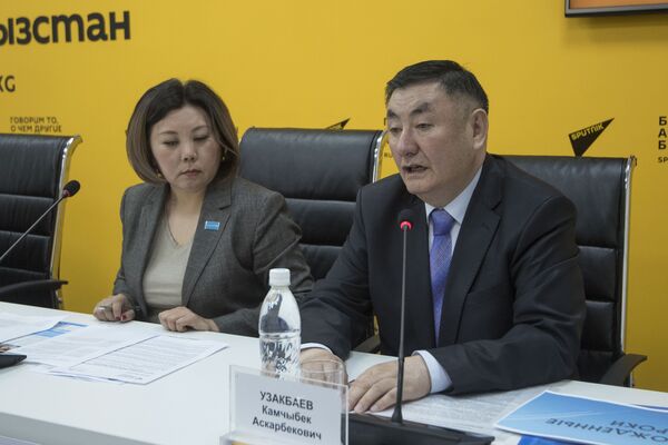 Директор Национального центра охраны материнства и детства Камчыбек Узакбаев - Sputnik Кыргызстан