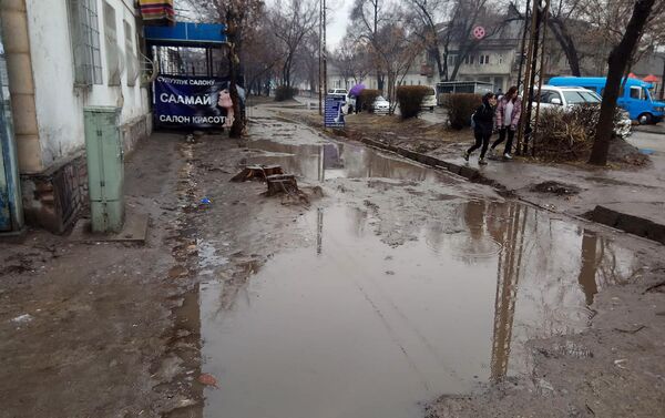 Фотографию опубликовал пользователь Facebook Батырбек Давлеталиев в одной из групп. Фото было сделано сегодня в 11:00. - Sputnik Кыргызстан