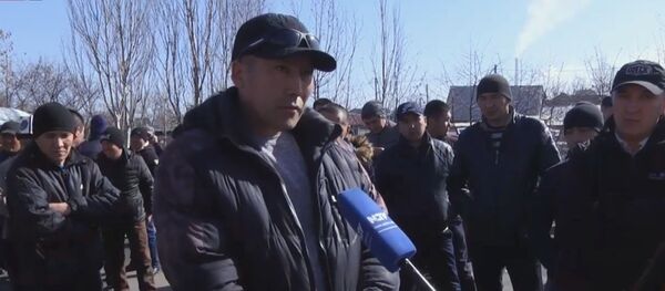 Бишкекских пожарных нет на службе, они на митинге — прямой эфир Бишкекских пожарных нет на службе, они на митинге — прямой эфир - Sputnik Кыргызстан