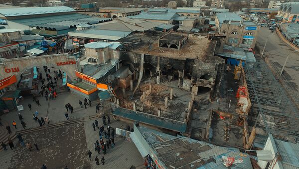 Что осталось от торгового центра после пожара на Ошском рынке — аэросъемка - Sputnik Кыргызстан