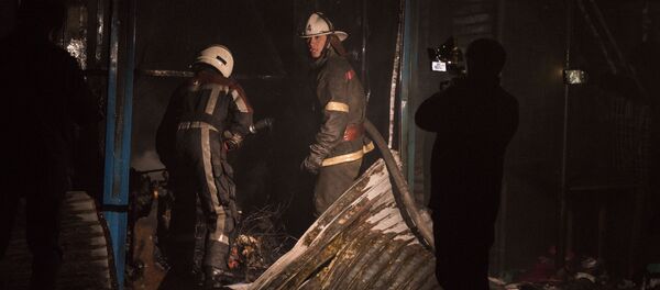 Крупный пожар на Ошском рынке Бишкека - Sputnik Кыргызстан