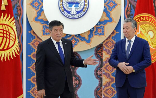 Президент заявление не принял и дал ему недельный отпуск, так как Ниязов не отдыхал после президентских выборов. - Sputnik Кыргызстан