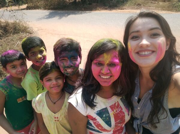 Фестиваль красок Холи в Индии - Sputnik Кыргызстан