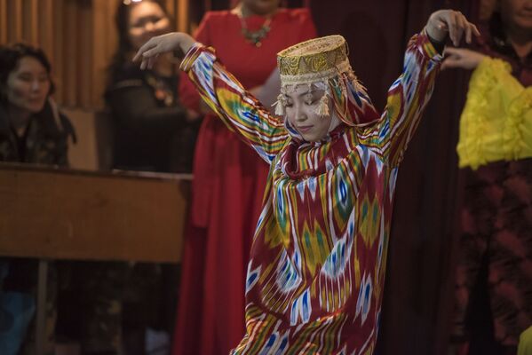 Праздничный концерт по случаю 8 Марта в женской исправительной колонии №2 - Sputnik Кыргызстан