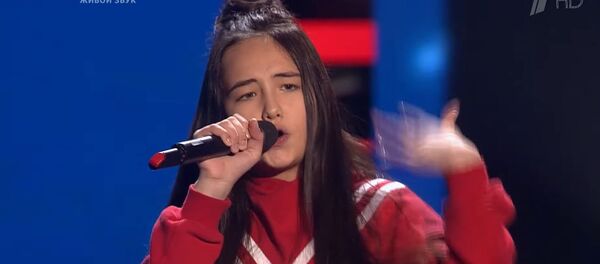 Уроженка КР произвела фурор на конкурсе талантов Голос. Дети - Sputnik Кыргызстан