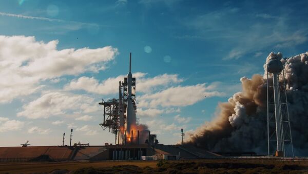 Новое видео запуска ракеты Falcon Heavy с Tesla на борту опубликовал Маск - Sputnik Кыргызстан