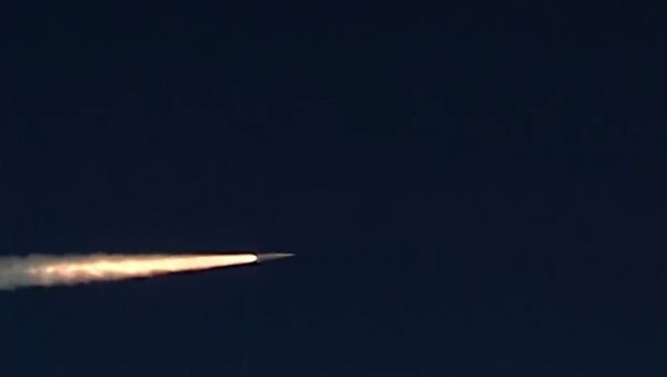Видео пуска гиперзвуковой ракеты комплекса Кинжал появилось в Сети - Sputnik Кыргызстан