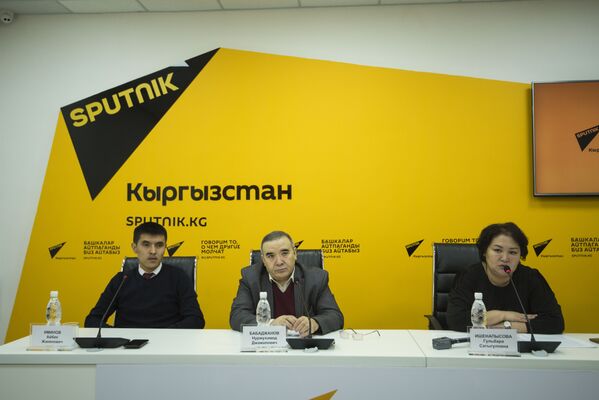 Пресс-конференция В КР все чаще отказываются от прививок — это может привести к необратимым последствиям - Sputnik Кыргызстан