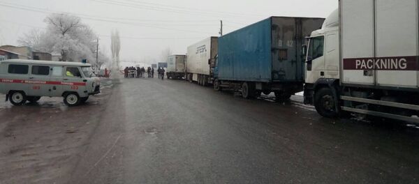 Сход лавины в ущелье Чычкан на автодороге Бишкек — Ош - Sputnik Кыргызстан