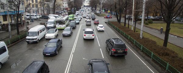 Автомобильное движение в Бишкеке - Sputnik Кыргызстан