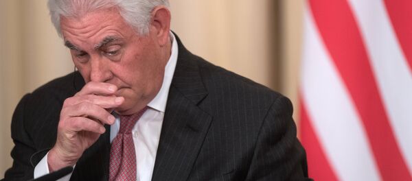 П/к министра иностранных дел РФ С. Лаврова и госсекретаря США Р. Тиллерсона П/к министра иностранных дел РФ С. Лаврова и госсекретаря США Р. Тиллерсона - Sputnik Кыргызстан