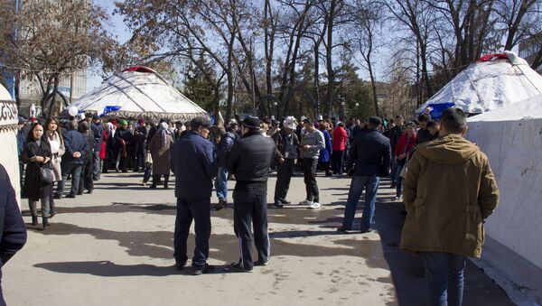 Митинг-реквием, посвященный памяти жертв Аксыйских и Апрельских событий 2002-го и 2010 годов - Sputnik Кыргызстан