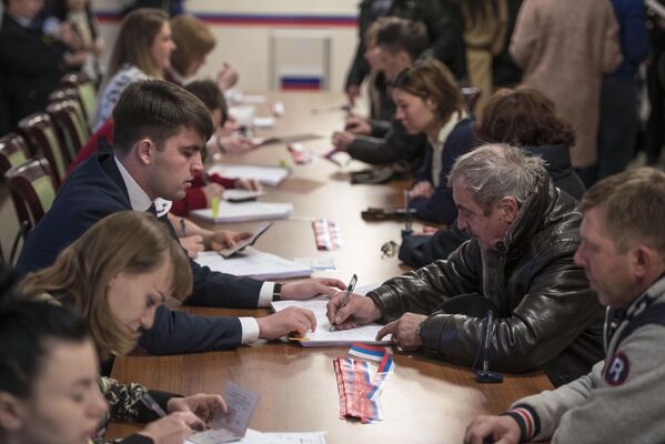 Выборы президента России в Бишкеке - Sputnik Кыргызстан