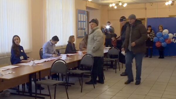 Открытие избирательных участков для выборов президента РФ - Sputnik Кыргызстан