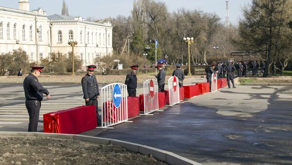 Обеспечение безопасности на праздновании Нооруза на площади Ала-Тоо - Sputnik Кыргызстан