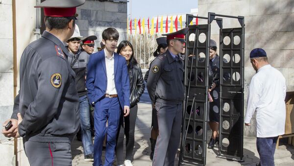 Обеспечение безопасности на праздновании Нооруза на площади Ала-Тоо - Sputnik Кыргызстан